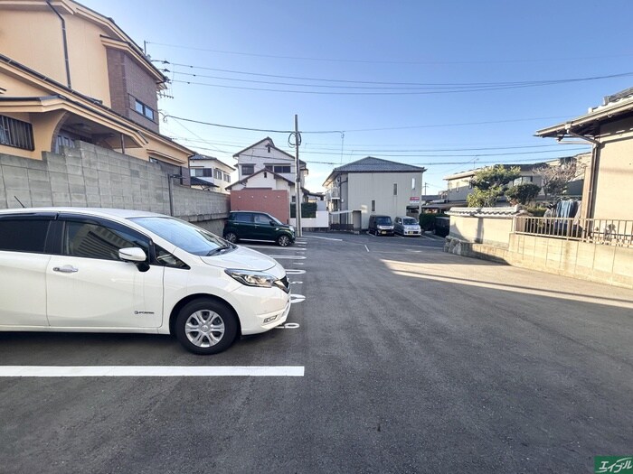 アールグランデ和白丘の物件外観写真