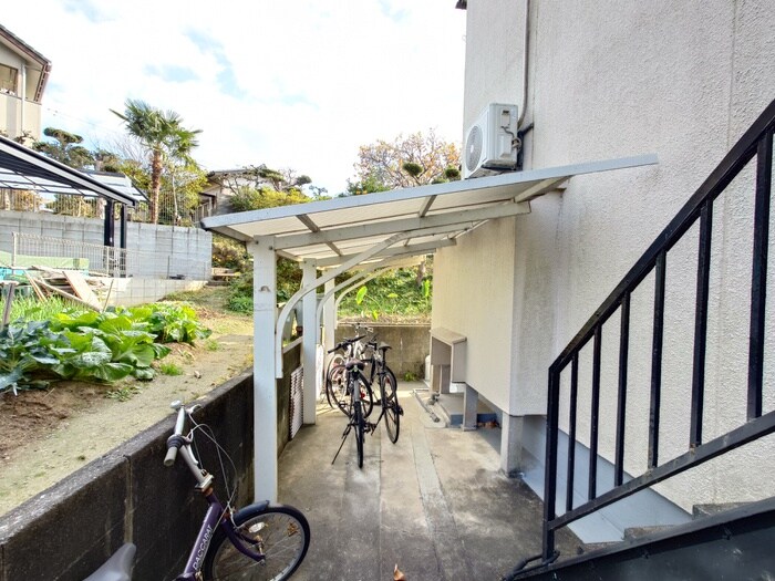 シャイニ－春日の物件外観写真