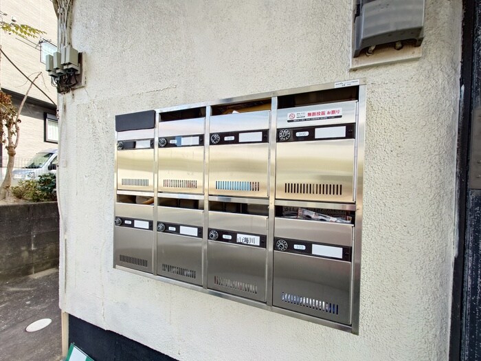 シャイニ－春日の物件外観写真