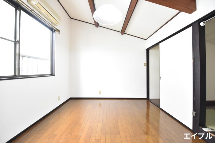 シャイニ－春日の物件内観写真