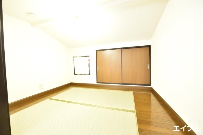 シャイニ－春日の物件内観写真