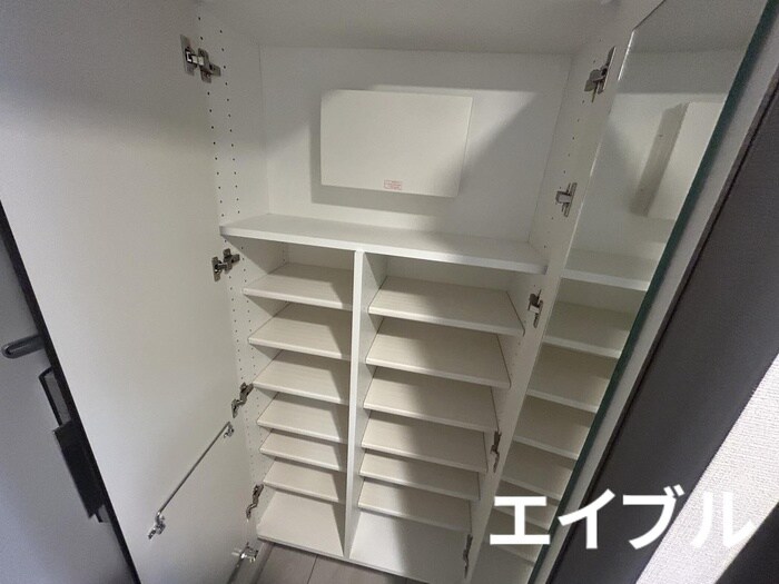 シーズンフラッツ渡辺通の物件内観写真