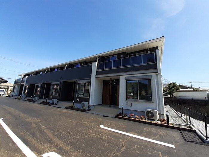 リバージュ天拝Ⅱの物件外観写真