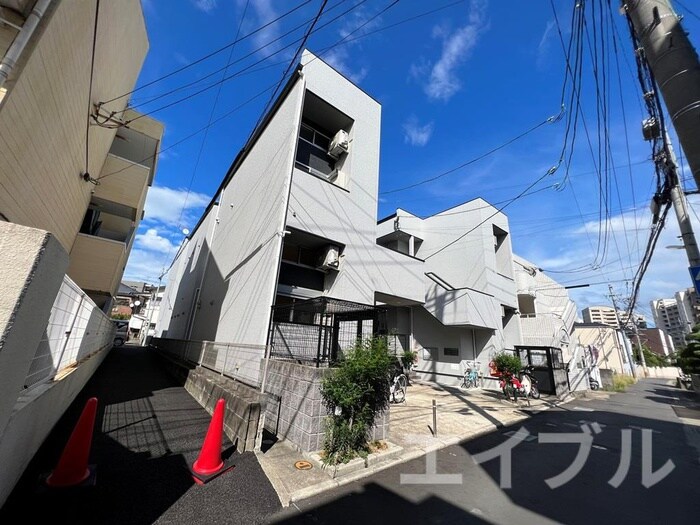 Ｄｅａｒ　Ｃｏｕｒｔ　Ｒの物件外観写真