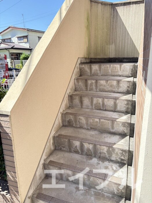 ジャスティス鴨池の物件外観写真