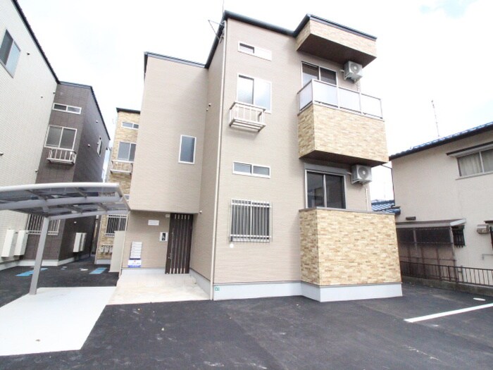 メゾンソレイユ３の物件外観写真