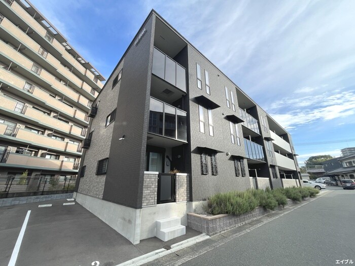 MOMOの物件外観写真