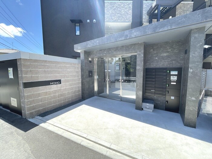MOMOの物件外観写真