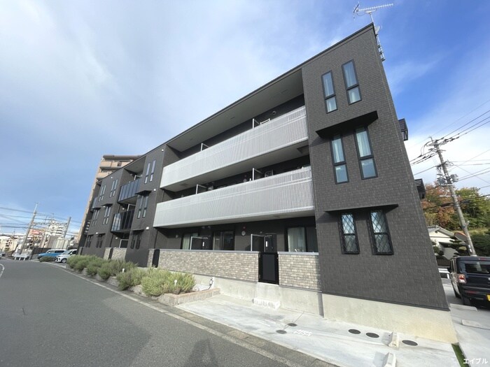 MOMOの物件外観写真