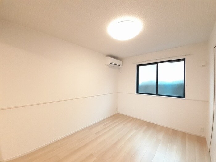 ラフレシール葛原Ⅱの物件内観写真