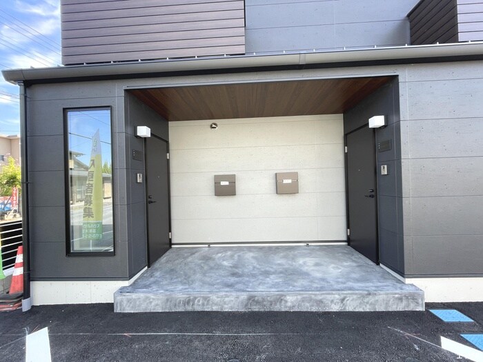 シャインラッシュⅡの物件外観写真