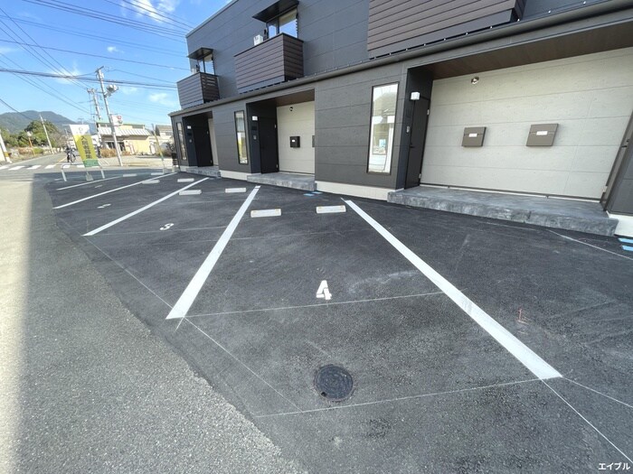 シャインラッシュⅡの物件外観写真