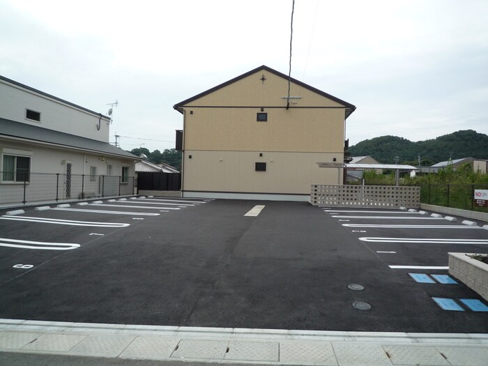 パ－クアシス上久原の物件外観写真