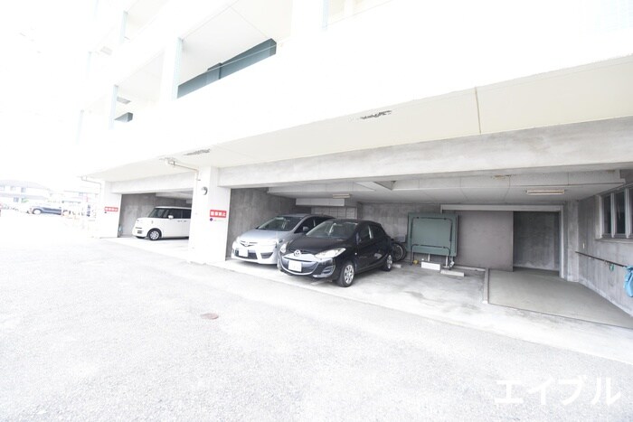 アイビ－フラッツの物件外観写真