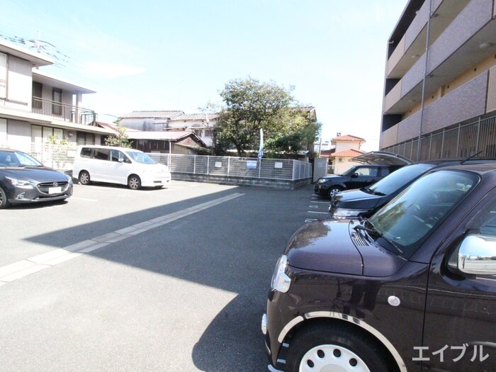 グランドアマレイⅦ番館の物件外観写真