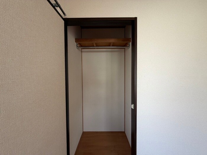 コーポエバーグロー　Ｅ棟の物件内観写真