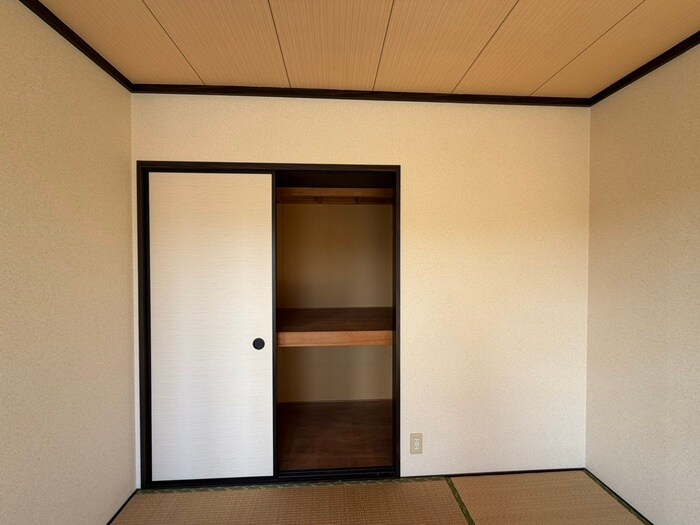 コーポエバーグロー　Ｅ棟の物件内観写真