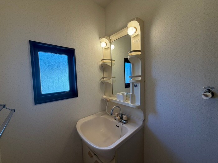 コーポエバーグロー　Ｅ棟の物件内観写真