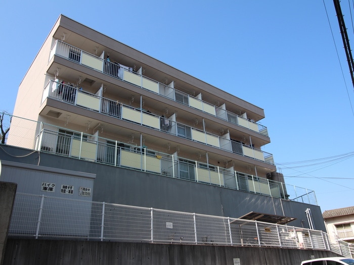 スプリングヒルズの物件外観写真