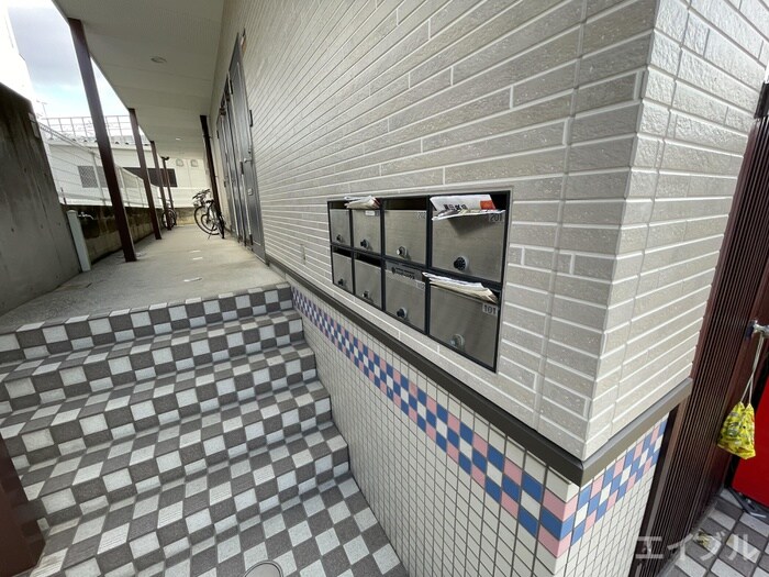 サンコート野多目の物件外観写真