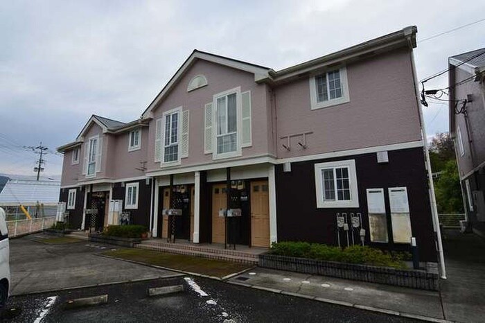 コモドエスパシオ１の物件外観写真