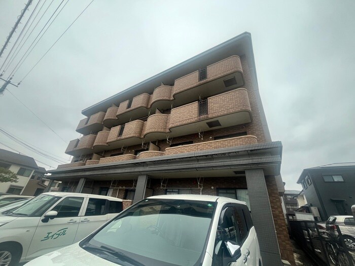 シャルマン那珂川の物件外観写真