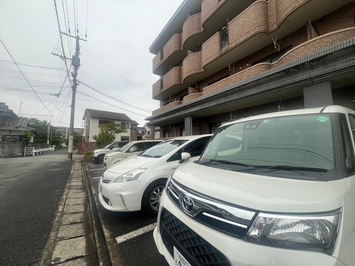 シャルマン那珂川の物件外観写真