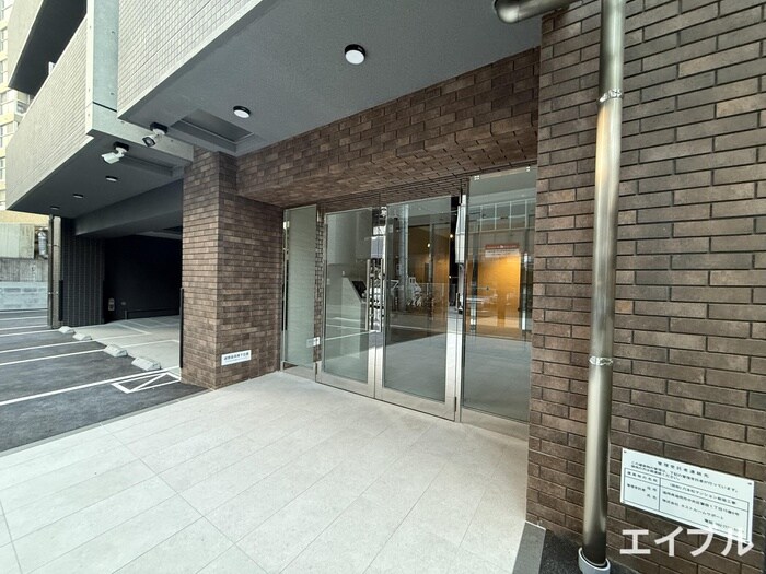 Alivis六本松の物件外観写真