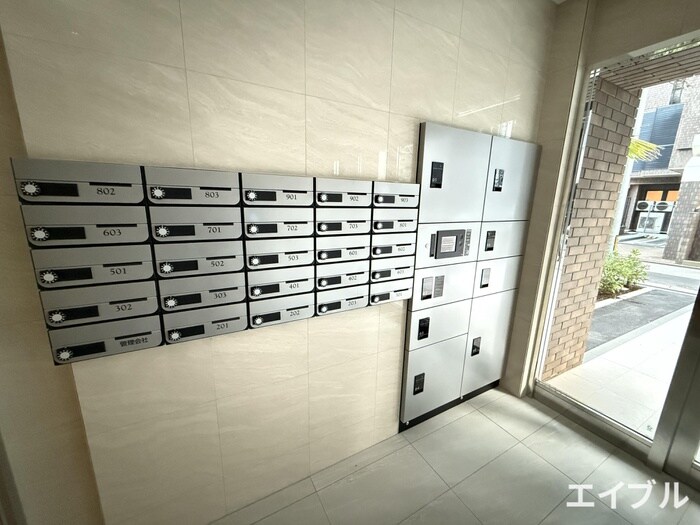 Alivis六本松の物件外観写真