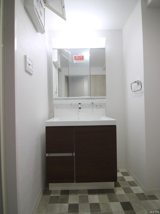 エルヴィータ箱崎の物件内観写真