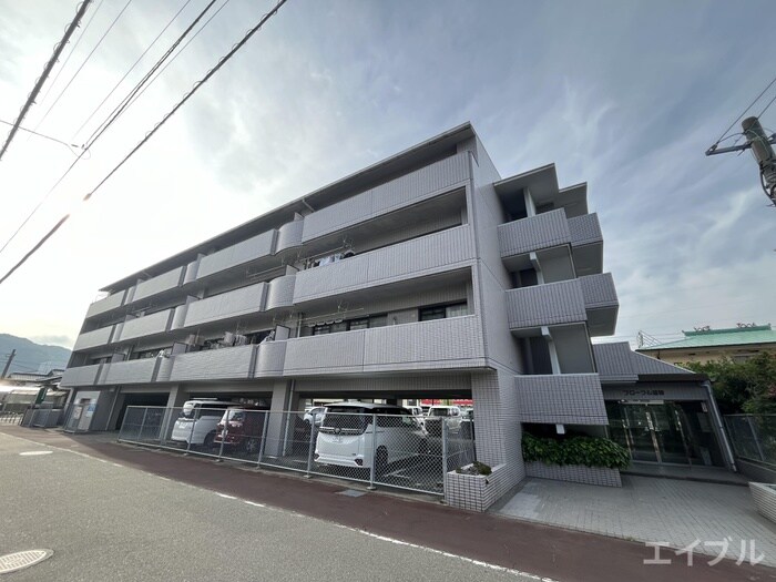 フローラル道善の物件外観写真