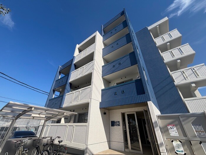 ＬＩＦＥＦＩＥＬＤ諸岡の物件外観写真