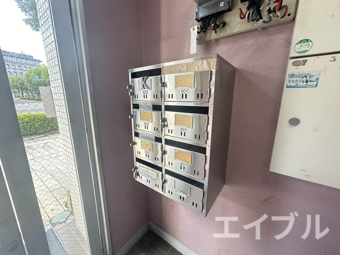 インカムビルの物件外観写真