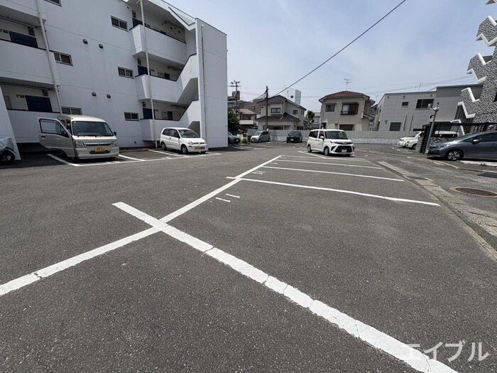 イズミハイツの物件外観写真