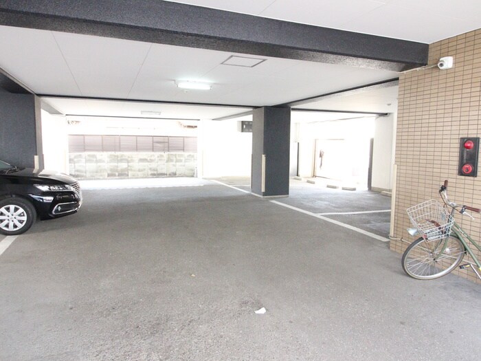 ドリーム六本松の物件外観写真