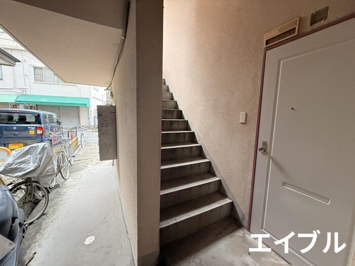 パレスビルの物件外観写真