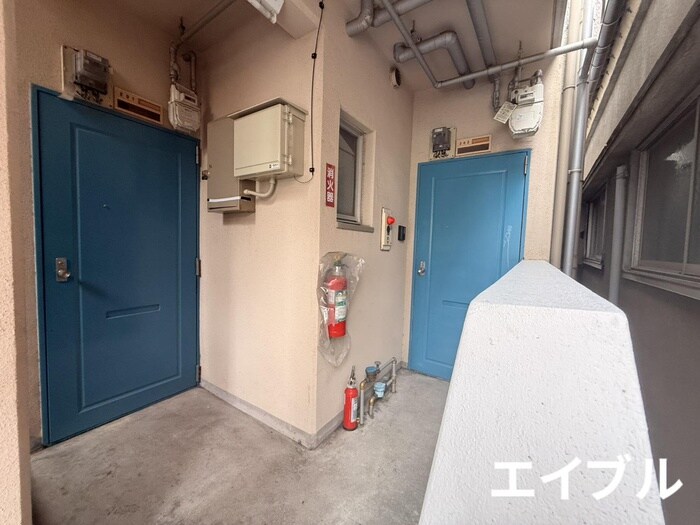 パレスビルの物件外観写真