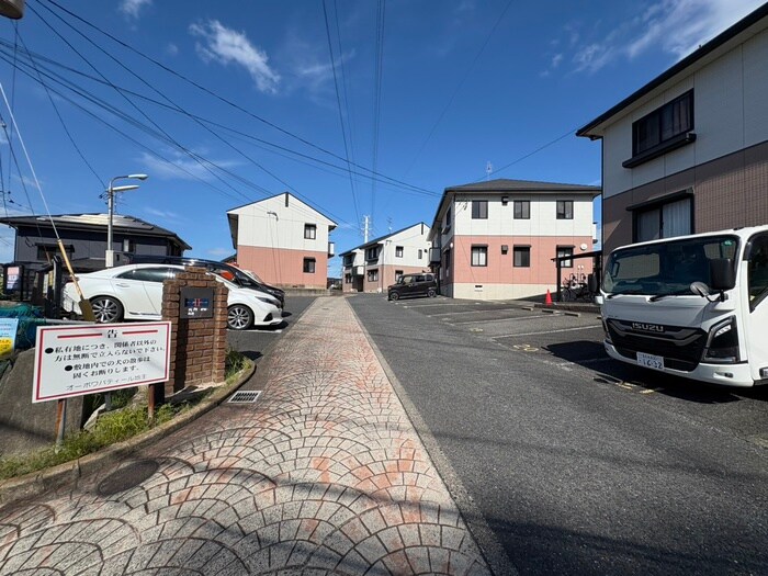 オー・ボアパティールⅡ　B棟の物件外観写真