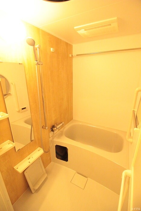 ｸﾞﾗﾝﾌｫｰﾚ千早ﾌﾟﾚﾐｱ(1402)の物件内観写真