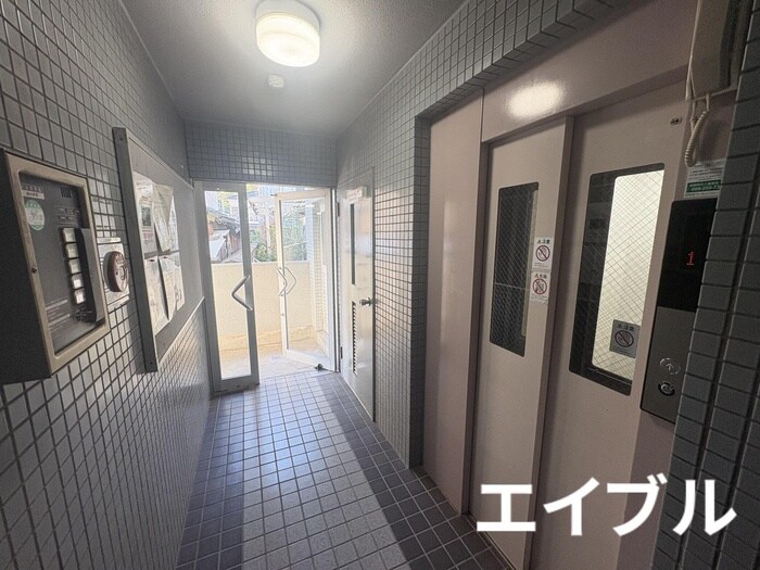 アンシャンテ・パリⅡの物件外観写真