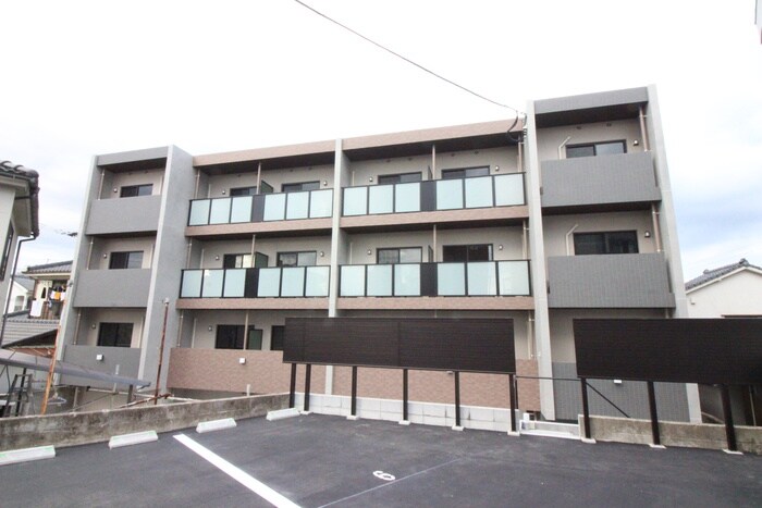 シャトークレアシオン郡元の物件外観写真