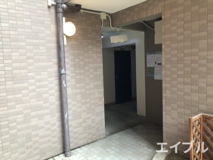 ルエメゾンロワール白木原の物件外観写真