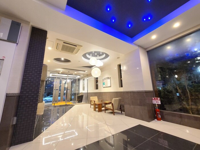 ギャラクシーヴィーラブライトの物件外観写真