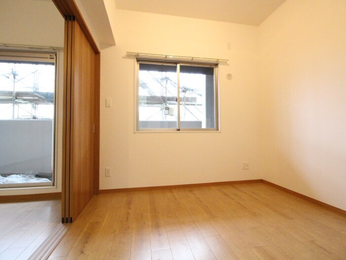 アースコートＹ‘ｓシティ東神原の物件内観写真