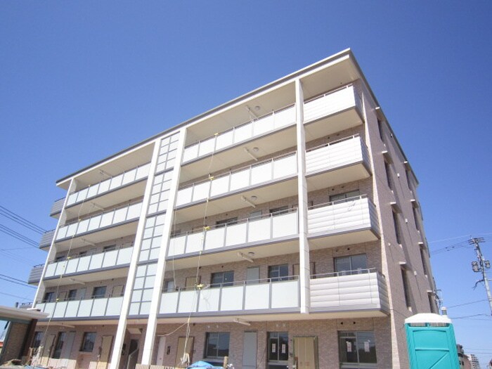 Lake Laliqueの物件外観写真