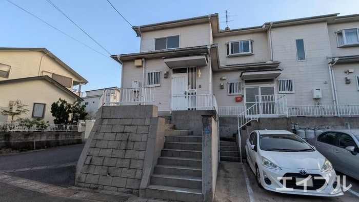 カーサミキの物件外観写真