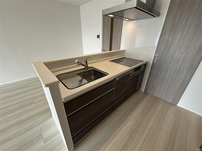 ﾓﾝﾄｰﾚ香椎浜ｻｰﾌﾀﾜｰｲｰｽﾄｳｲﾝｸﾞの物件内観写真