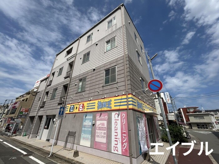 リバ－ディル・コ－トの物件外観写真