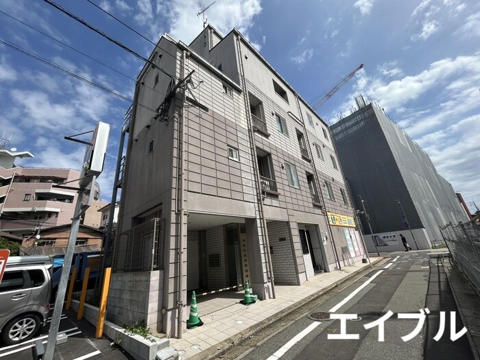 リバ－ディル・コ－トの物件外観写真