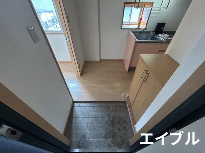 リバ－ディル・コ－トの物件内観写真